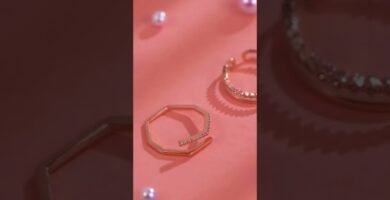 Ideas para regalar joyas minimalistas en oro para mujer para cada etapa de la vida